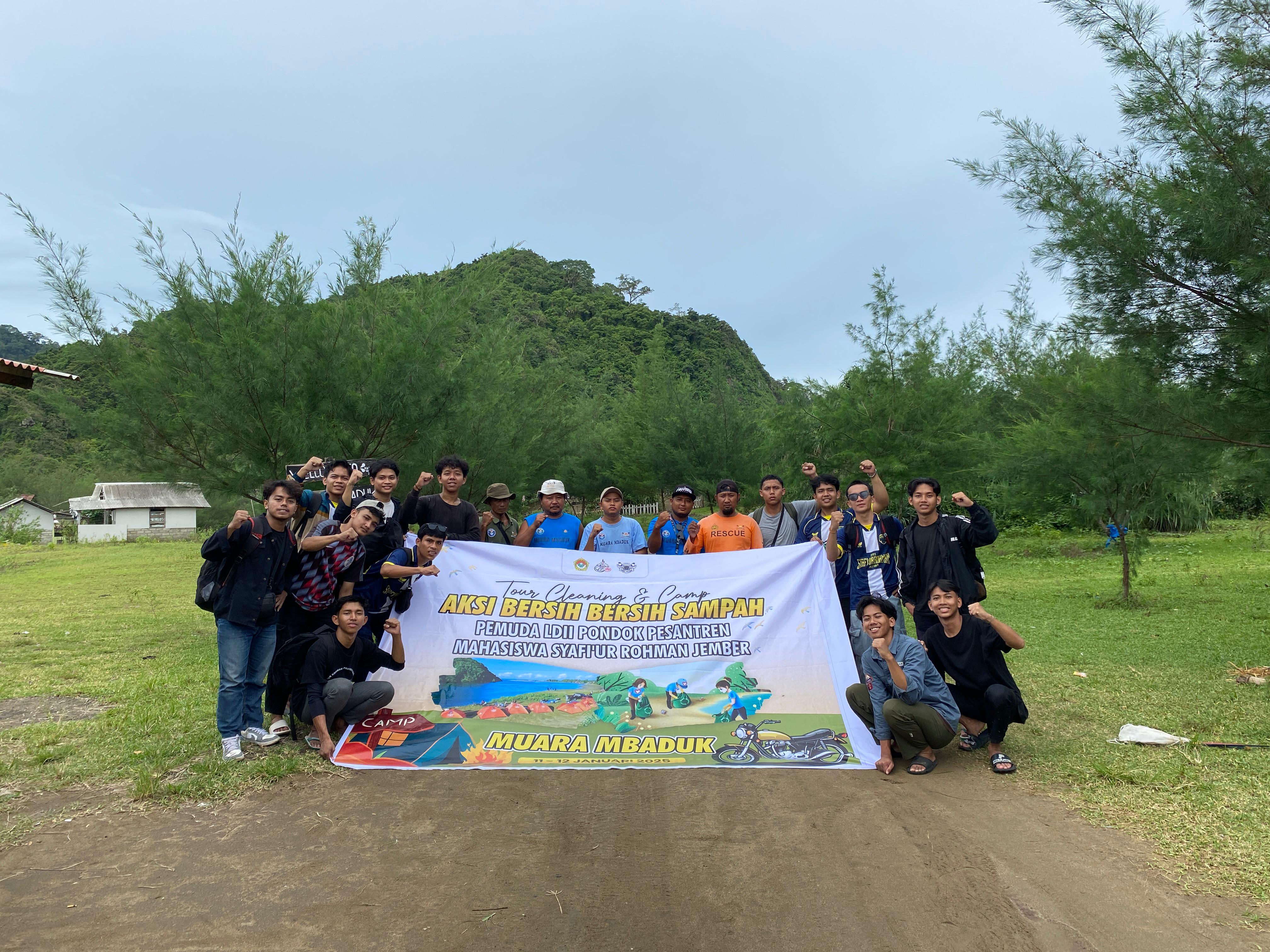 Pemuda LDII Pondok Pesantren Mahasiswa Syafiur Rohman Jember Gelar Aksi Bersih-Bersih di Muara Mbaduk Banyuwangi, Jawa Timur